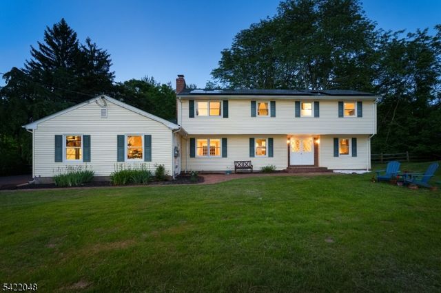 957 Cherry Hill Rd, Montgomery Twp., NJ 08540