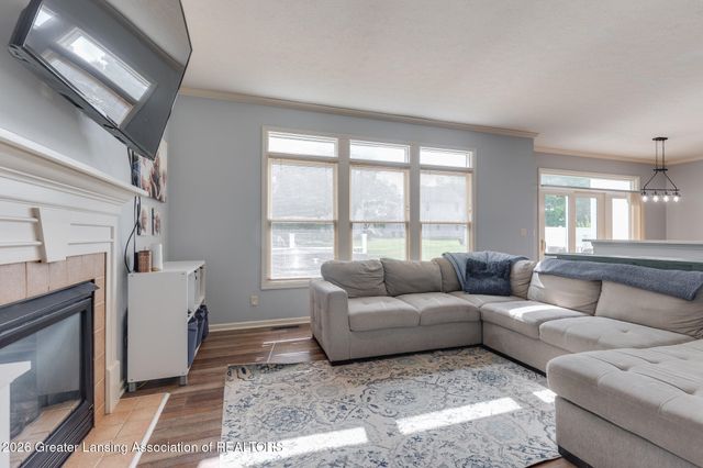2212 Beechnut Trail, Holt, MI 48842
