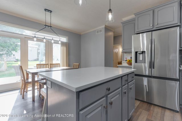 2212 Beechnut Trail, Holt, MI 48842