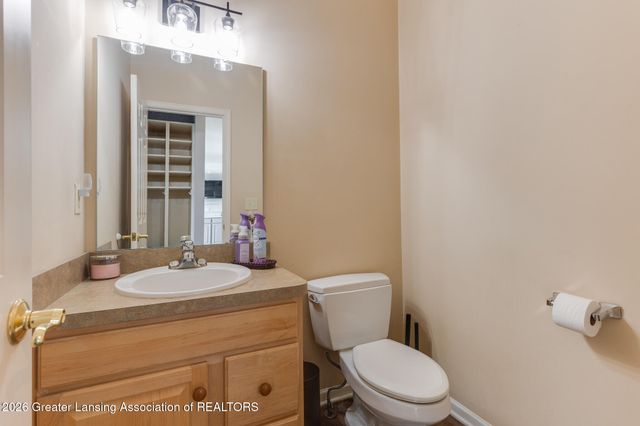 2212 Beechnut Trail, Holt, MI 48842