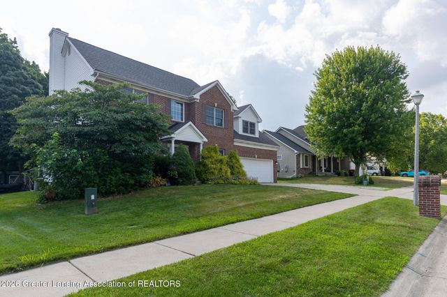 2212 Beechnut Trail, Holt, MI 48842