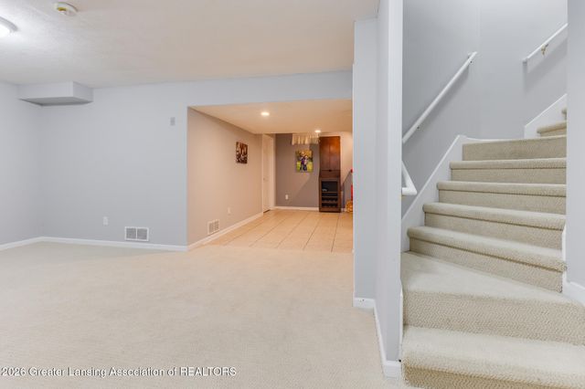 2212 Beechnut Trail, Holt, MI 48842