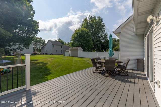 2212 Beechnut Trail, Holt, MI 48842