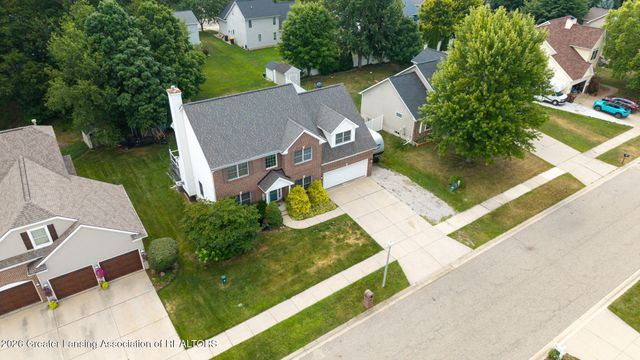 2212 Beechnut Trail, Holt, MI 48842