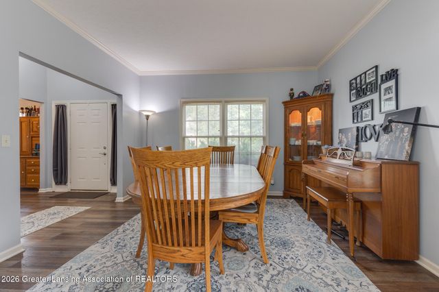 2212 Beechnut Trail, Holt, MI 48842