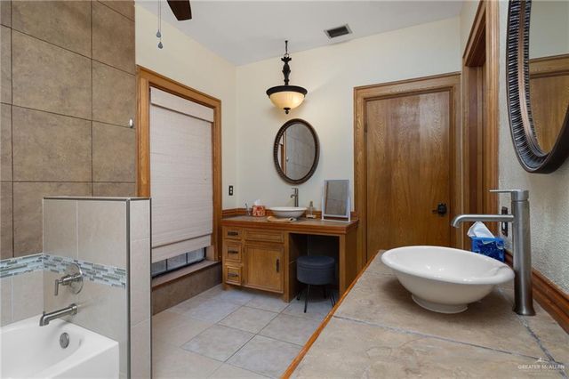 313 Bluebird Avenue, Mcallen, TX 78504