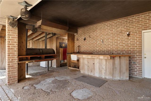 313 Bluebird Avenue, Mcallen, TX 78504