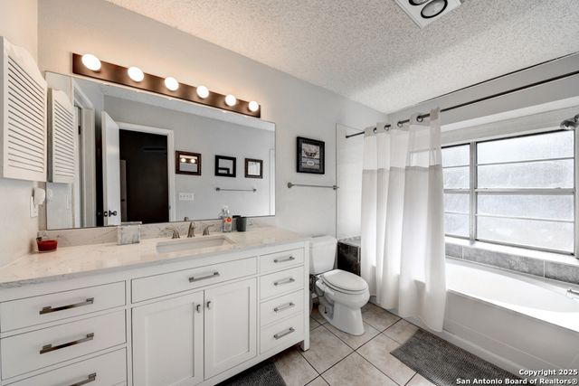 8132 Pioneer Oak, Converse, TX 78109