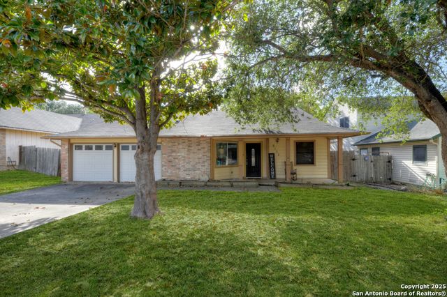 8132 Pioneer Oak, Converse, TX 78109