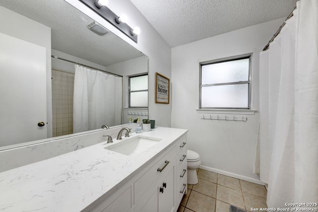 8132 Pioneer Oak, Converse, TX 78109