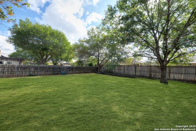 8132 Pioneer Oak, Converse, TX 78109