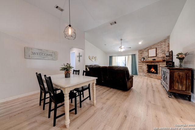 8132 Pioneer Oak, Converse, TX 78109