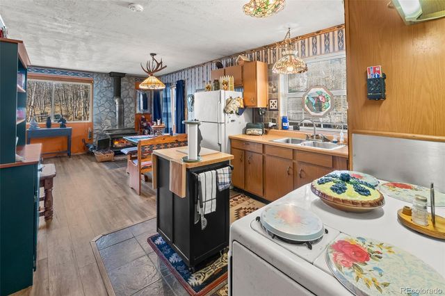 888 W Longbow Drive, Jefferson, CO 80456