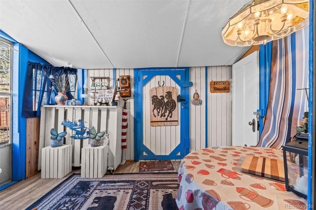 888 W Longbow Drive, Jefferson, CO 80456