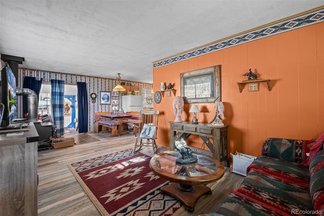 888 W Longbow Drive, Jefferson, CO 80456