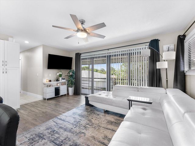 801 S B Street, Lake Worth Beach, FL 33460