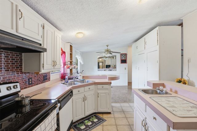3601 Mockingbird Circle, Cleburne, TX 76031