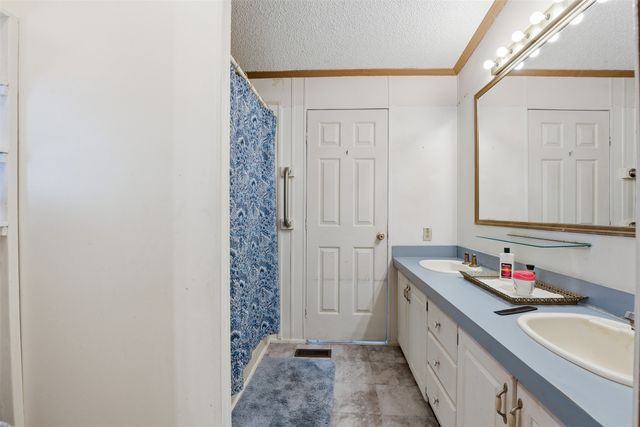 3601 Mockingbird Circle, Cleburne, TX 76031