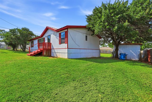 3601 Mockingbird Circle, Cleburne, TX 76031