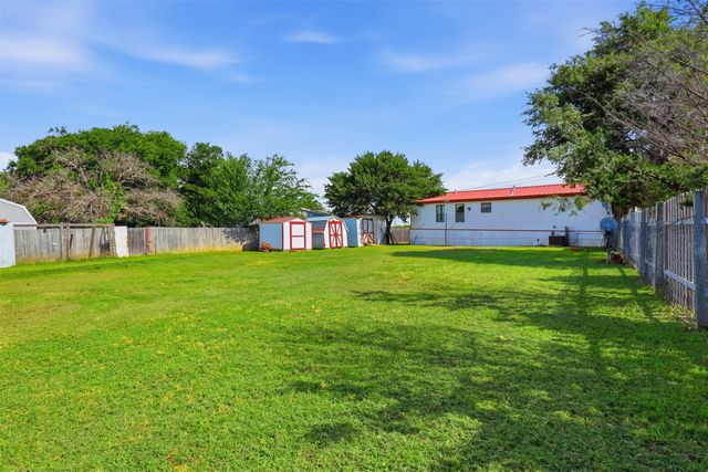 3601 Mockingbird Circle, Cleburne, TX 76031