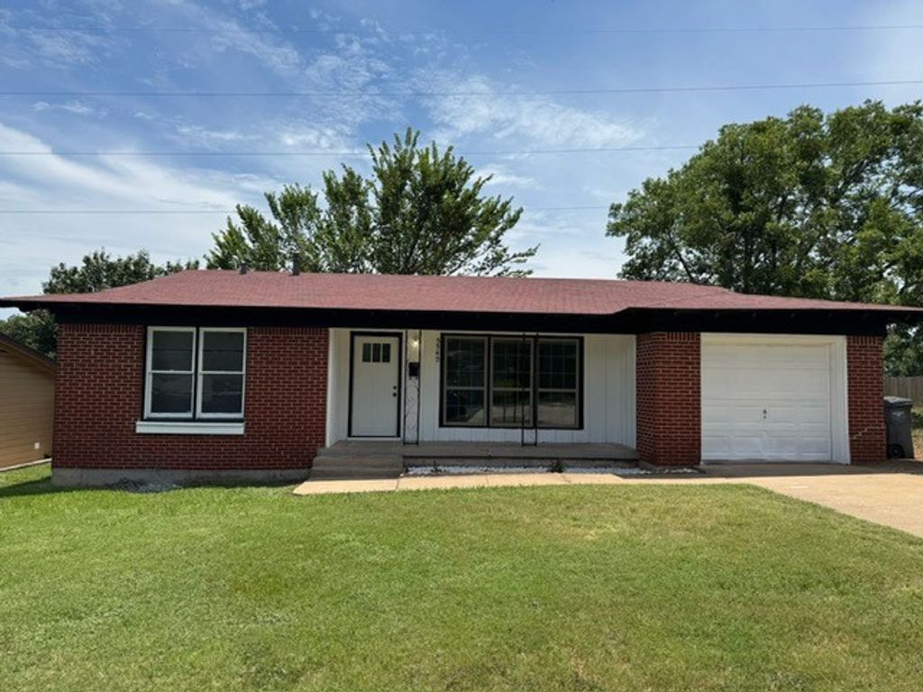 5540 Patton Drive, Fort Worth, TX 76112