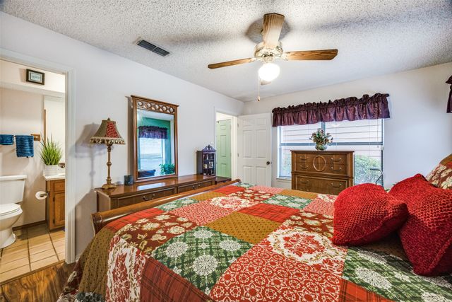 12 Village Green Court, Denison, TX 75020