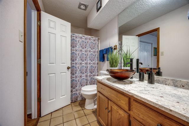12 Village Green Court, Denison, TX 75020