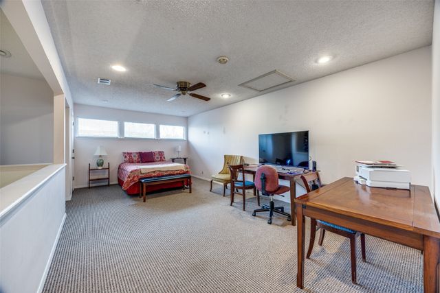 12 Village Green Court, Denison, TX 75020