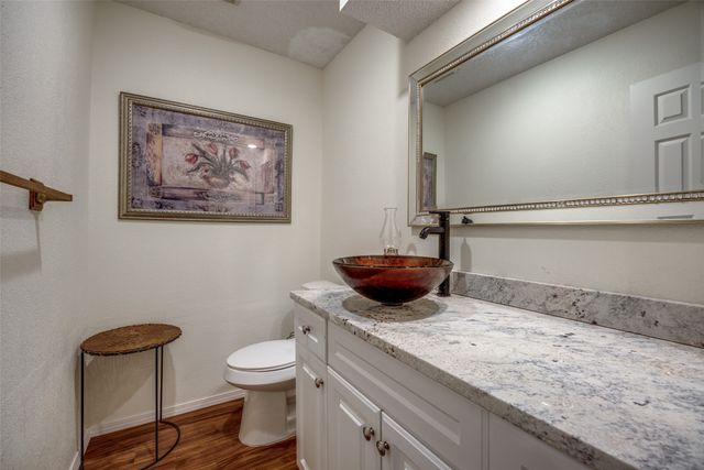 12 Village Green Court, Denison, TX 75020