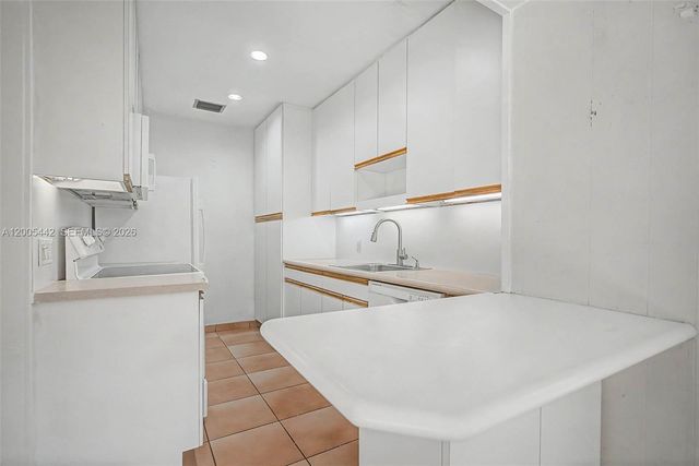 8115 SW 63rd Pl, Miami, FL 33143