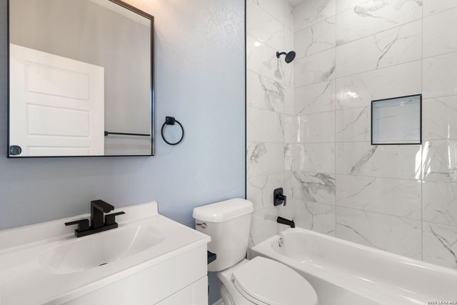 2218 W Wildwood DR., San Antonio, TX 78201