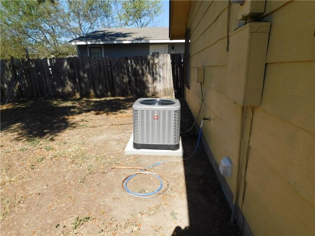 305 Blackson Ave, Austin, TX 78752