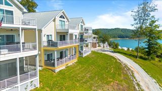 195 N Deer Village Lane B, Lafollette, TN 37766