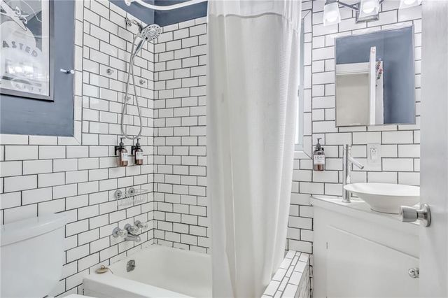 2803 Holly Street, Kansas City, MO 64108