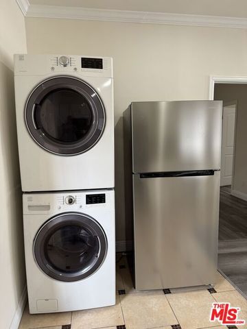 1026 E 42nd Street, Los Angeles, CA 90011