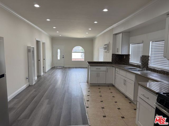 1026 E 42nd Street, Los Angeles, CA 90011