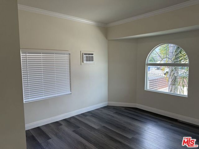 1026 E 42nd Street, Los Angeles, CA 90011
