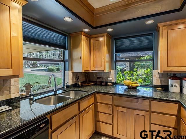 157 Lago Vista, Jacksonville, TX 75766