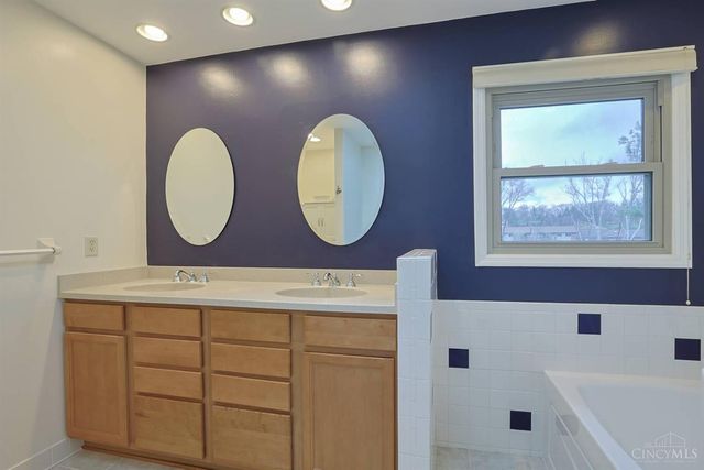 3859 Blackwood Court, Blue Ash, OH 45236