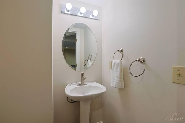 3859 Blackwood Court, Blue Ash, OH 45236