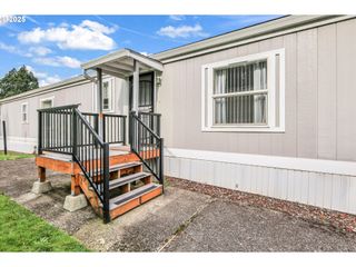 17655 BLUFF Rd 73, Sandy, OR 97055