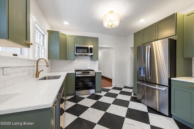 1750 Fernwood Ave, Louisville, KY 40205