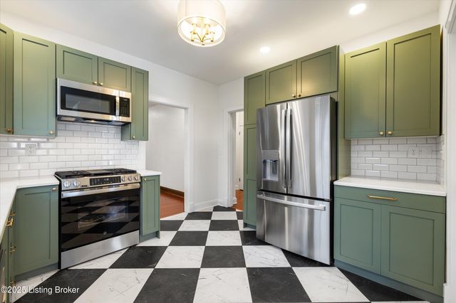 1750 Fernwood Ave, Louisville, KY 40205