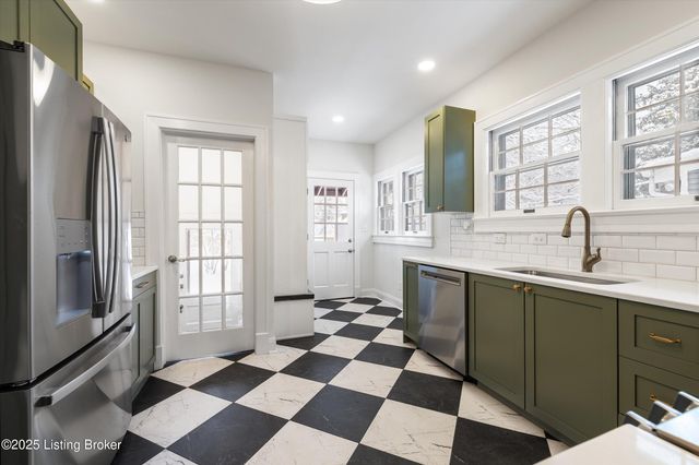 1750 Fernwood Ave, Louisville, KY 40205