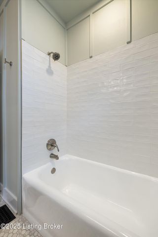 1750 Fernwood Ave, Louisville, KY 40205