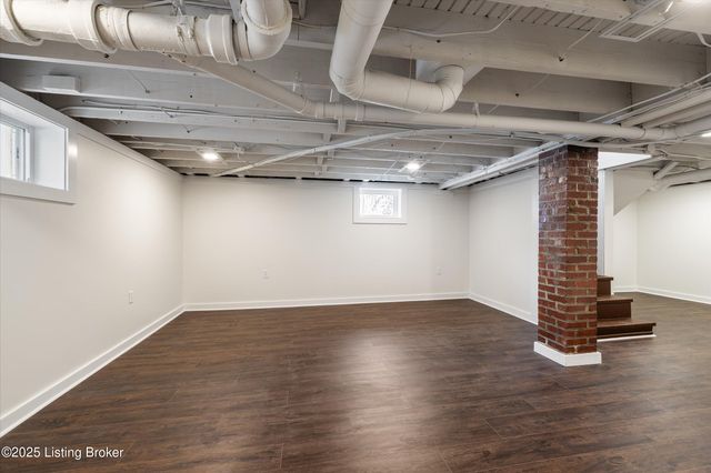 1750 Fernwood Ave, Louisville, KY 40205