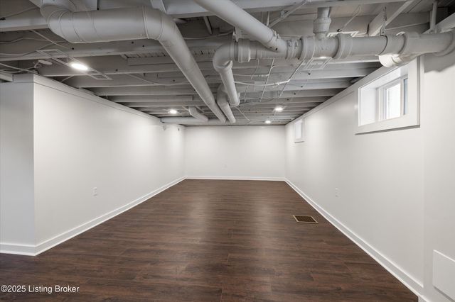 1750 Fernwood Ave, Louisville, KY 40205