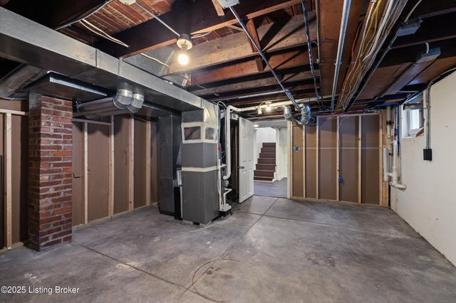 1750 Fernwood Ave, Louisville, KY 40205