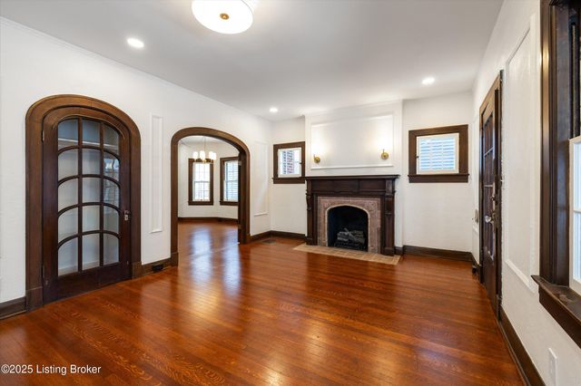 1750 Fernwood Ave, Louisville, KY 40205