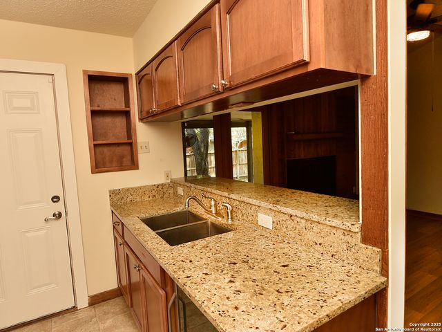 15623 Boulder Creek St, San Antonio, TX 78247